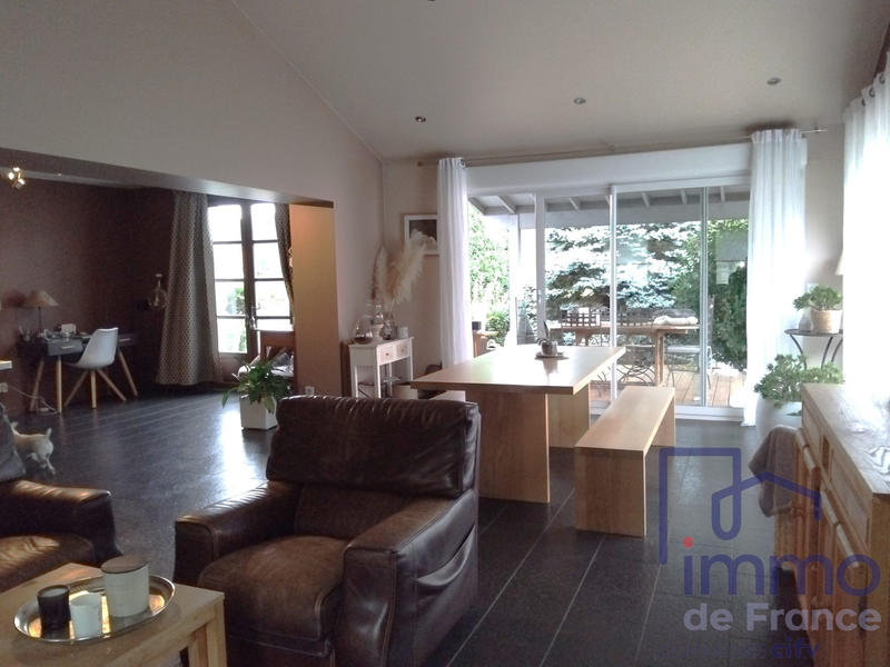 Villa - 168 m² - 5 pièces