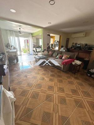 Maison traditionnelle - 92 m² - 7 pièces