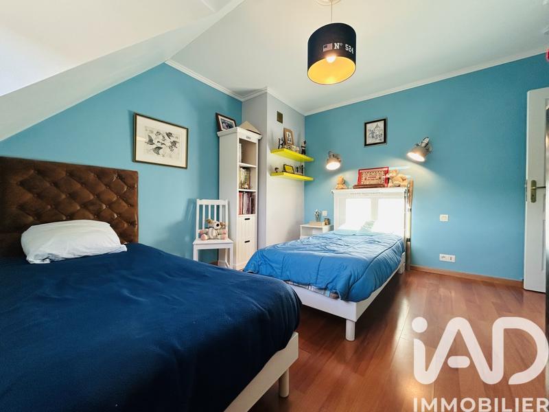 Maison - 180 m² - 8 pièces