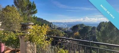 Maison - 220 m² - 7 pièces