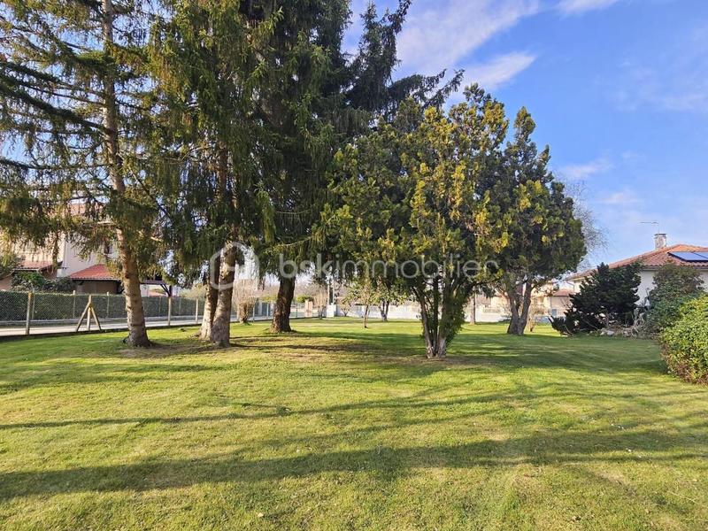 Maison traditionnelle - 168 m² - 4 pièces