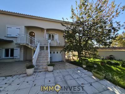 Maison - 229 m² - 10 pièces