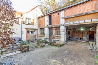 Maison - 180 m² - 10 pièces