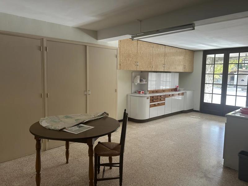 Maison - 245 m² - 7 pièces