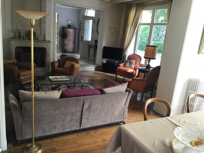 Maison - 222 m² - 8 pièces