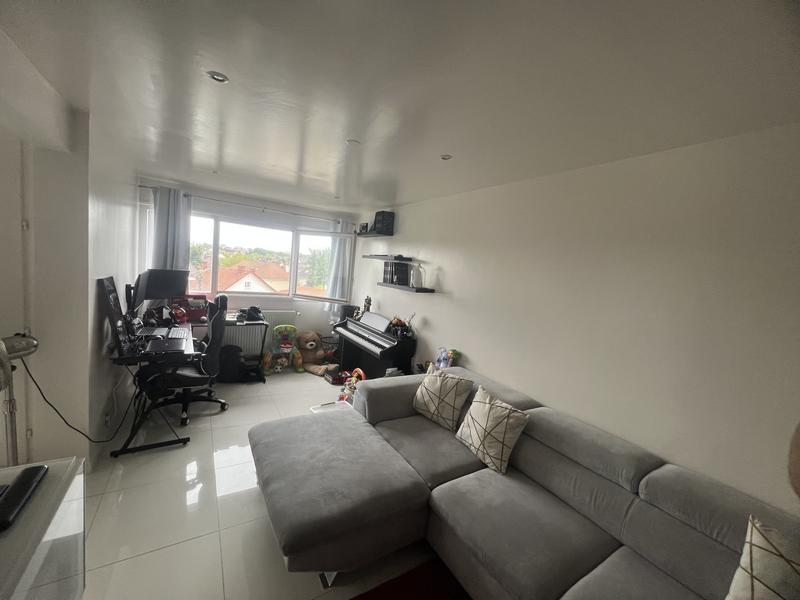 Appartement - 96 m² - 5 pièces