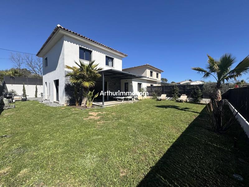 Maison - 94 m² - 4 pièces