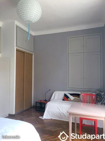 Chambre - 25 m² - 1 pièce