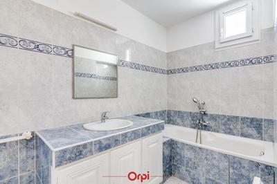 Appartement - 82 m² - 3 pièces