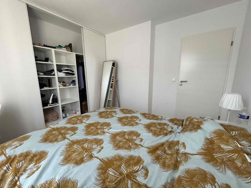 Chambre - 11 m² - 1 pièce