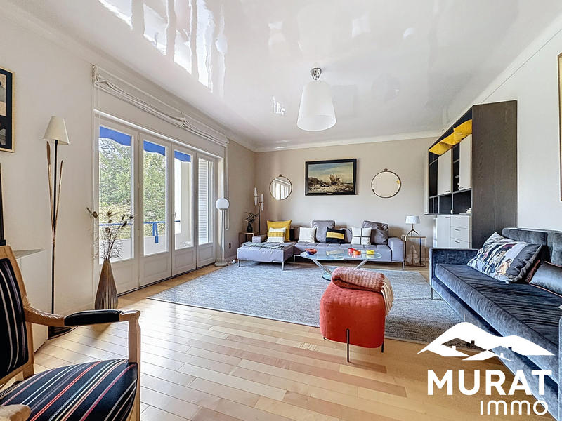 Appartement - 130 m² - 5 pièces