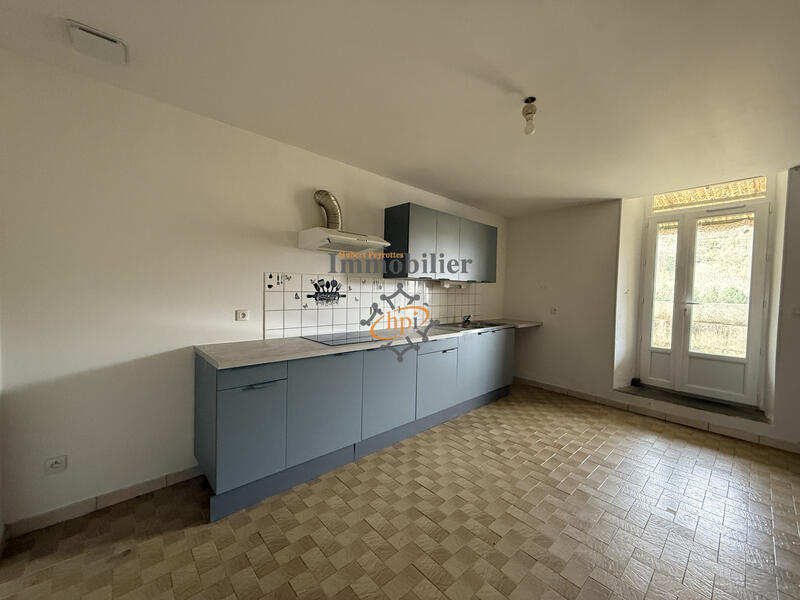 Maison - 85 m² - 3 pièces