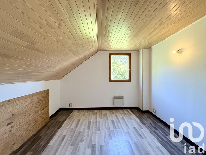 Maison - 257 m² - 8 pièces