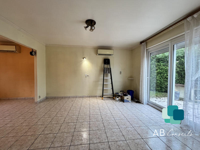 Maison - 95 m² - 5 pièces