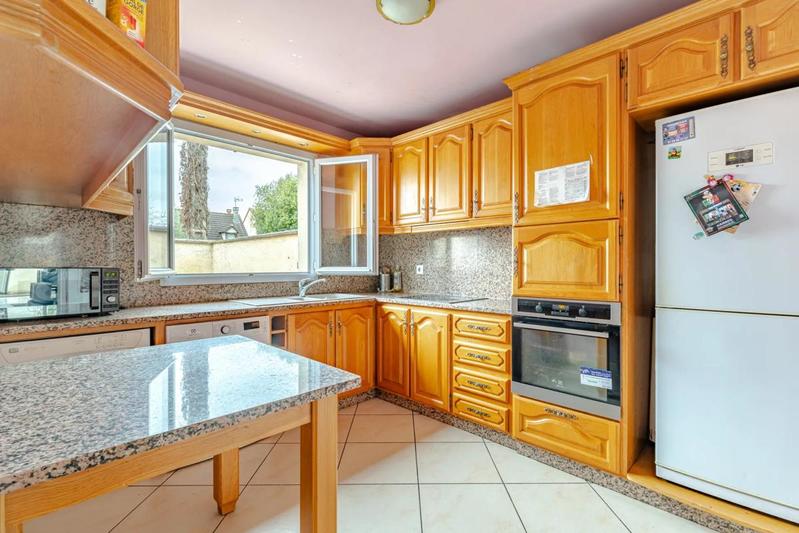 Maison - 144 m² - 5 pièces