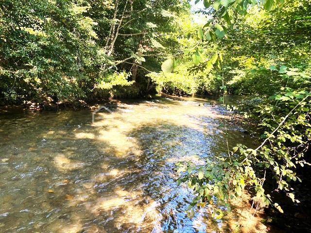 Demeure - 303 m² - 15 pièces