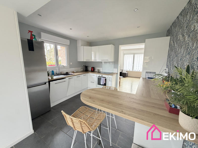 Maison - 99 m² - 6 pièces