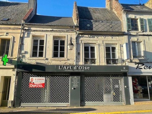 Maison - 300 m² - 3 pièces