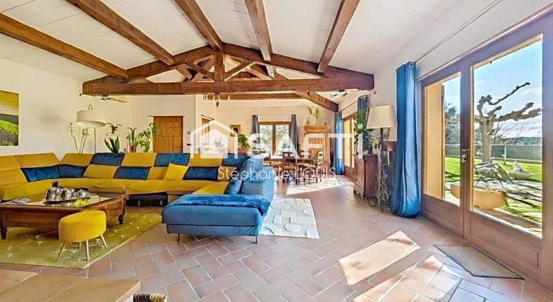 Maison - 193 m² - 6 pièces