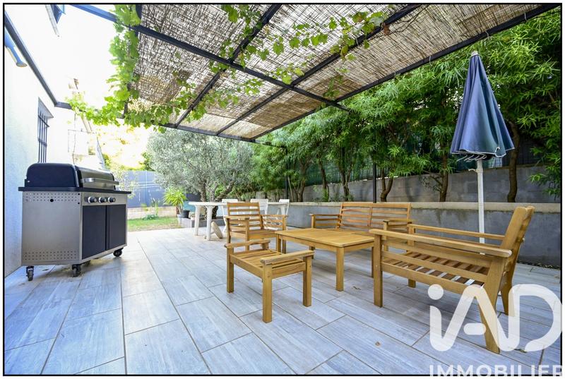 Maison - 90 m² - 5 pièces