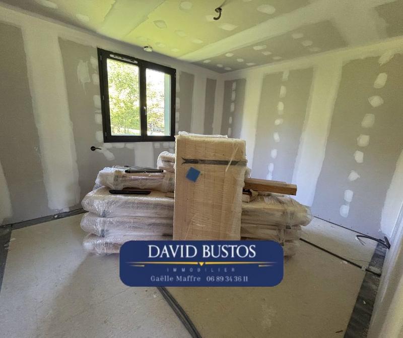 Maison - 98 m² - 4 pièces