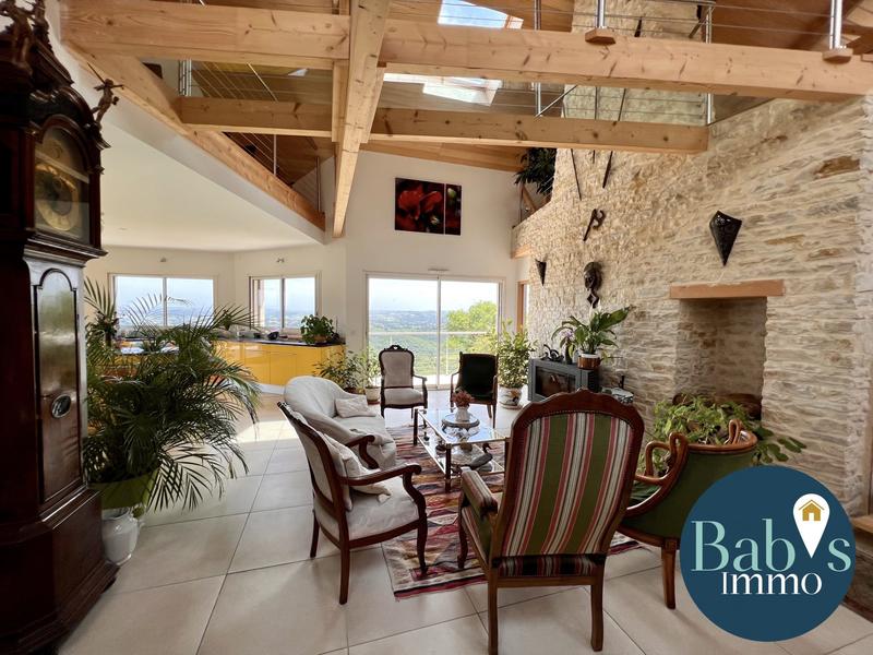 Maison contemporaine - 225 m² - 7 pièces