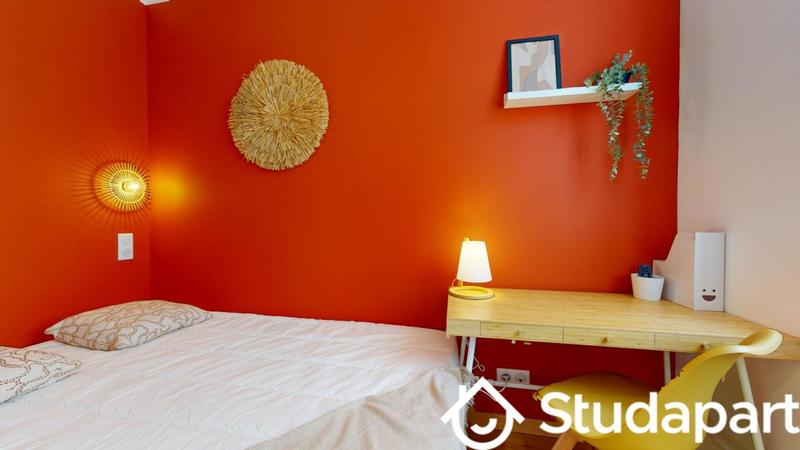 Chambre - 10 m² - 1 pièce