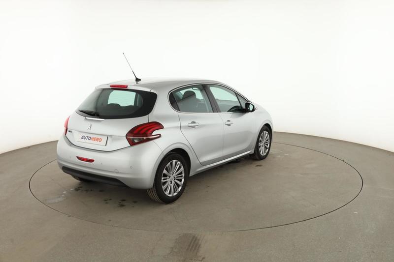 Peugeot 208 1.6 Blue-HDi Allure 5p 100 ch