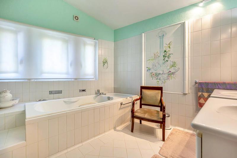 Maison - 283 m² - 6 pièces