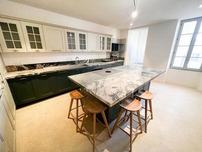 Maison de village - 208 m² - 6 pièces