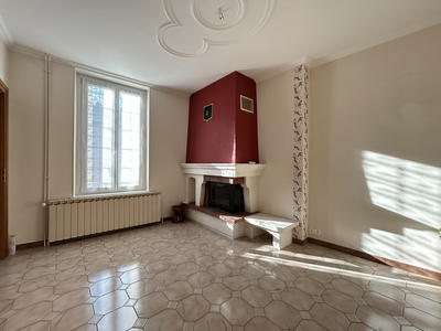 Maison - 208 m² - 6 pièces