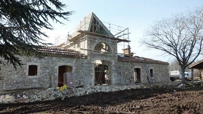 Construction maçonnerie de pierre à Mauroux