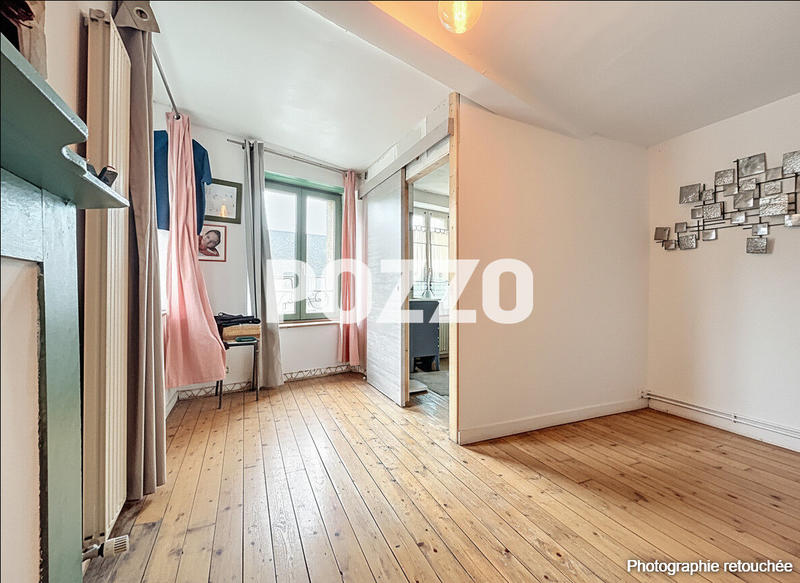 Maison - 180 m² - 9 pièces