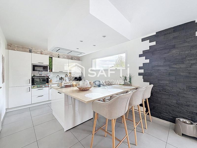 Maison - 122 m² - 6 pièces