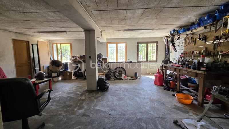 Maison - 300 m² - 10 pièces