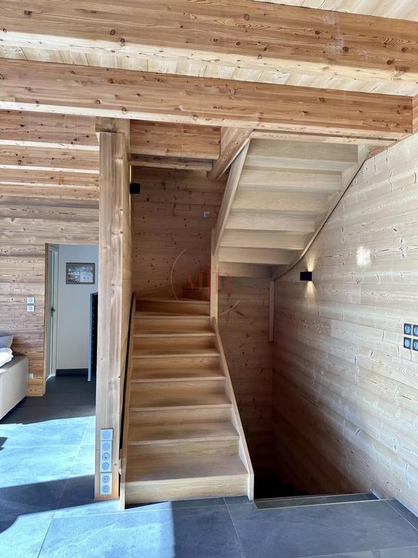 Châlet - 215 m² - 6 pièces