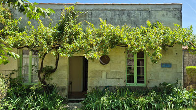 Maison - 379 m² - 12 pièces