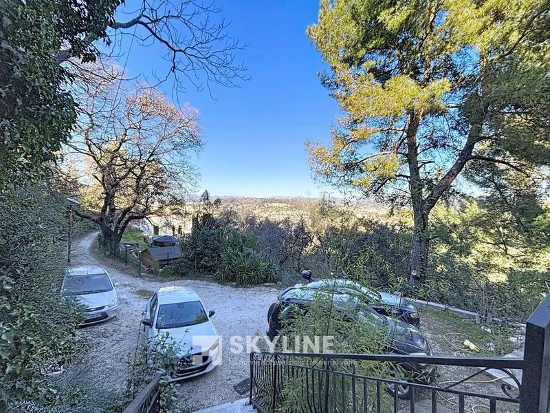 Maison - 166 m² - 7 pièces