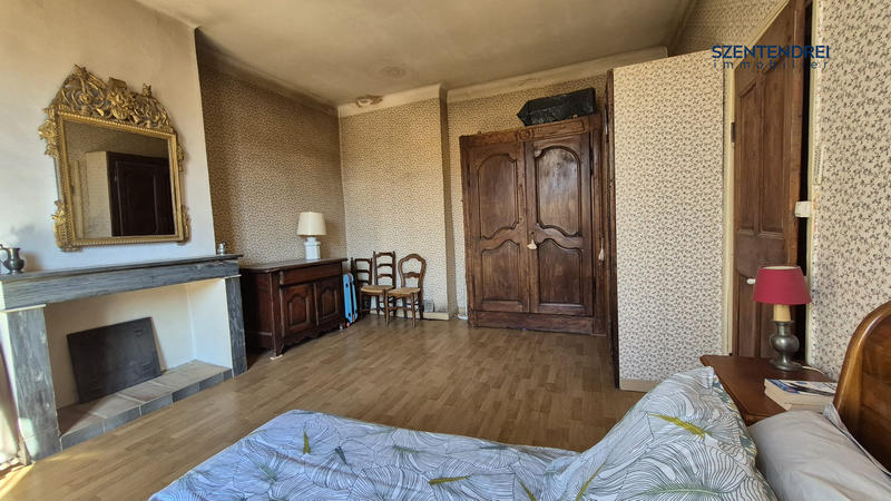 Maison ancienne - 203 m² - 8 pièces