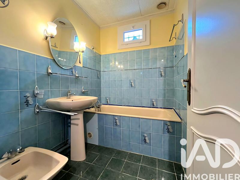 Maison - 99 m² - 5 pièces