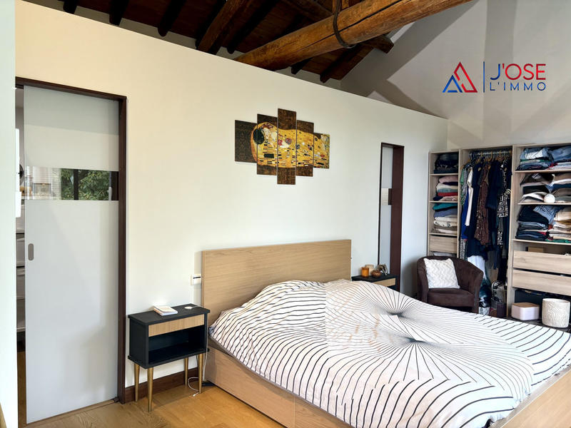 Maison - 228 m² - 7 pièces