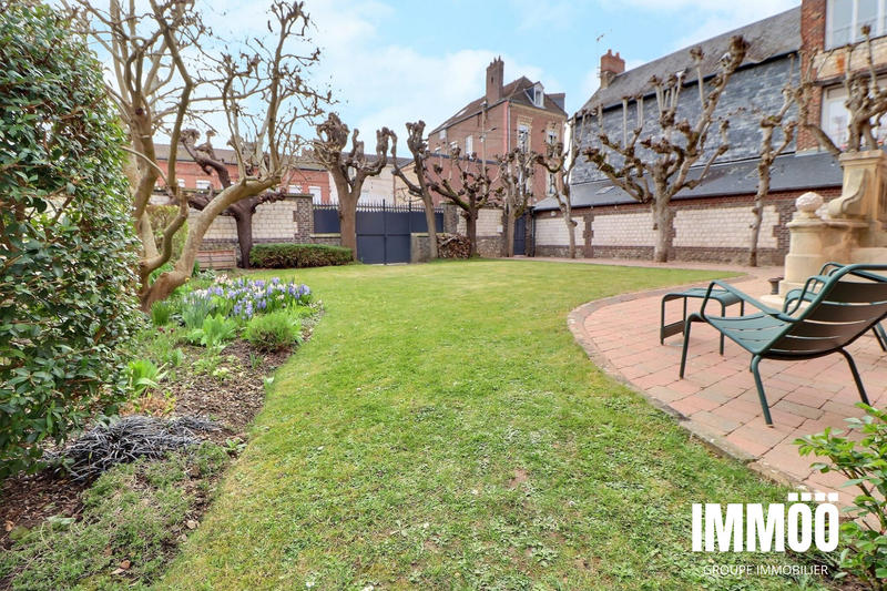 Maison - 188 m² - 9 pièces