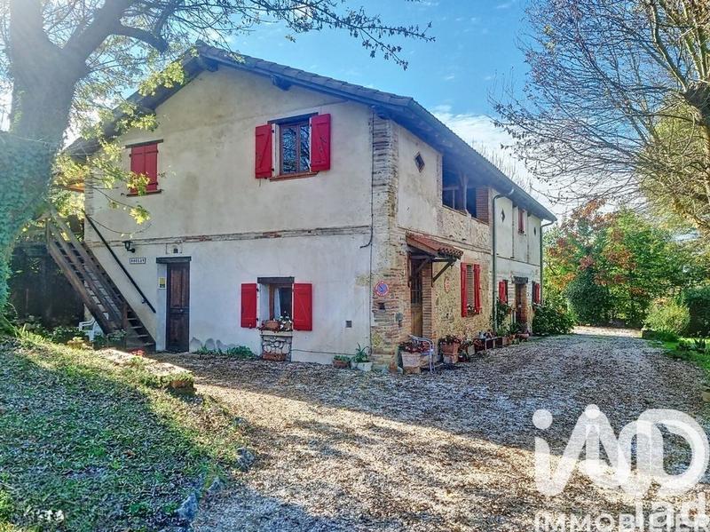 Maison - 280 m² - 11 pièces