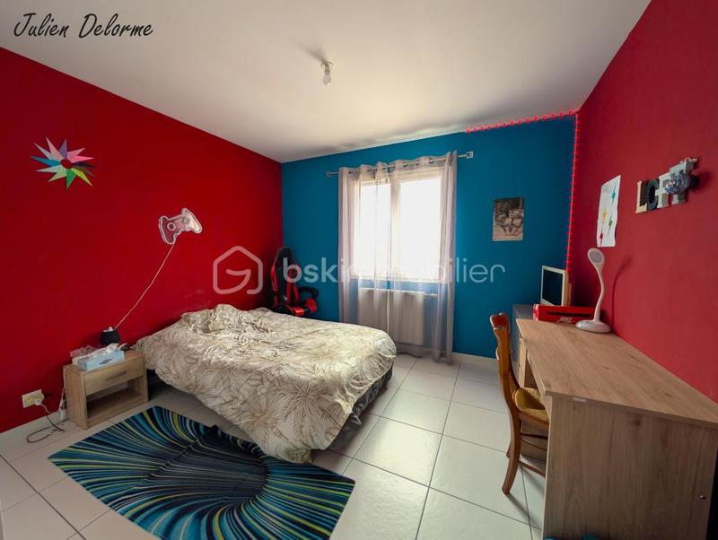 Maison jumelée - 99 m² - 5 pièces