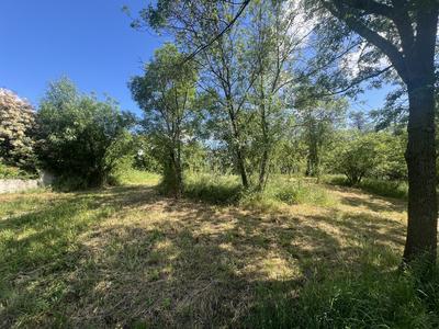 Terrain constructible - 1 189 m²