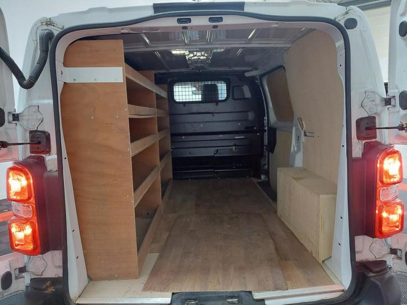 Toyota Proace 1.5 d Medium 120 d-4d Business