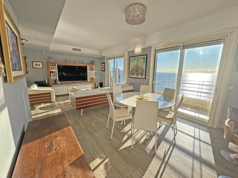 Appartement - 100 m² - 4 pièces