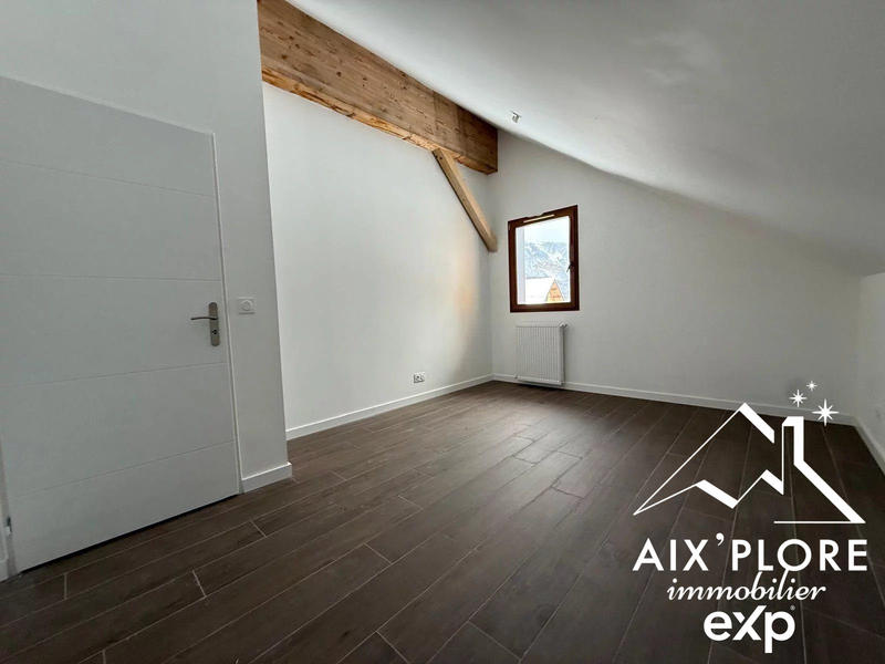 Maison - 98 m² - 4 pièces