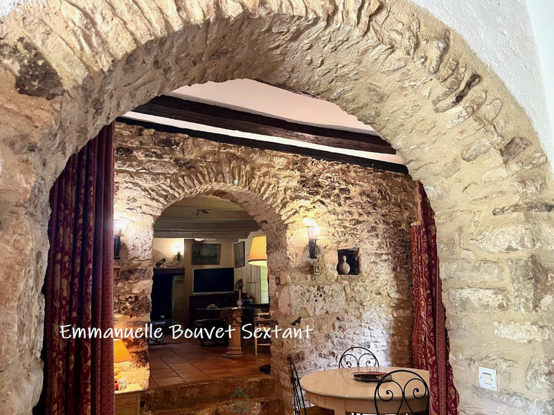 Maison - 240 m² - 7 pièces