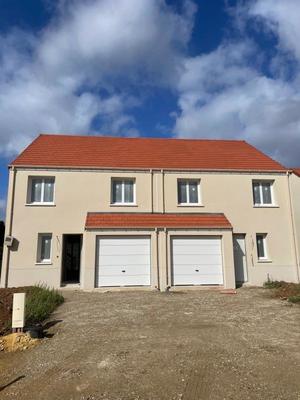 Maison - 91 m² - 5 pièces